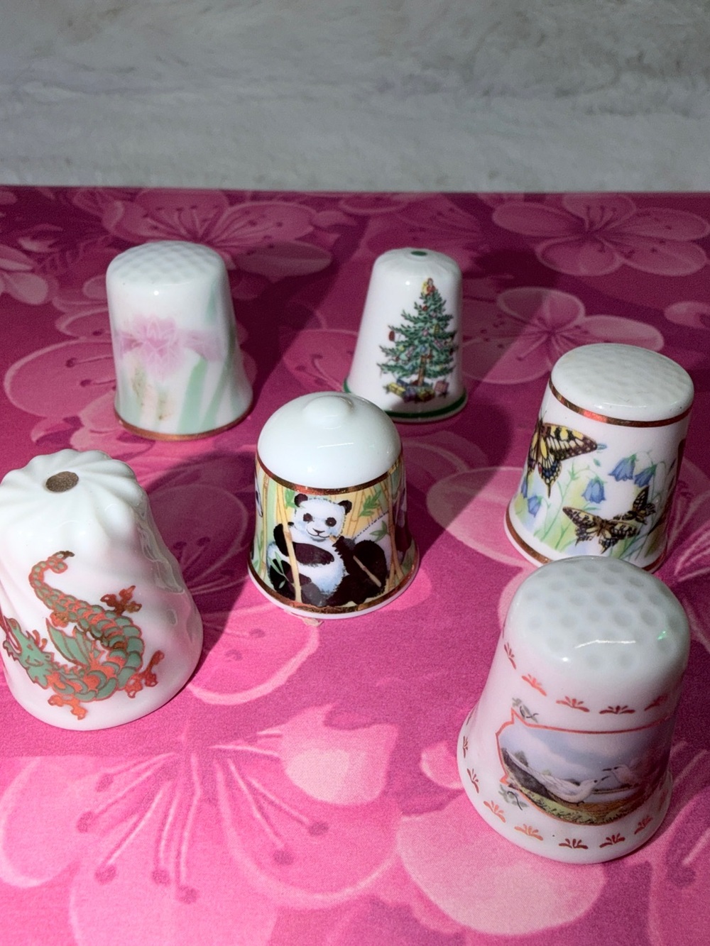 Porcelain Collectible Thimble Set with Floral, Animal & Holiday Motifs 💎